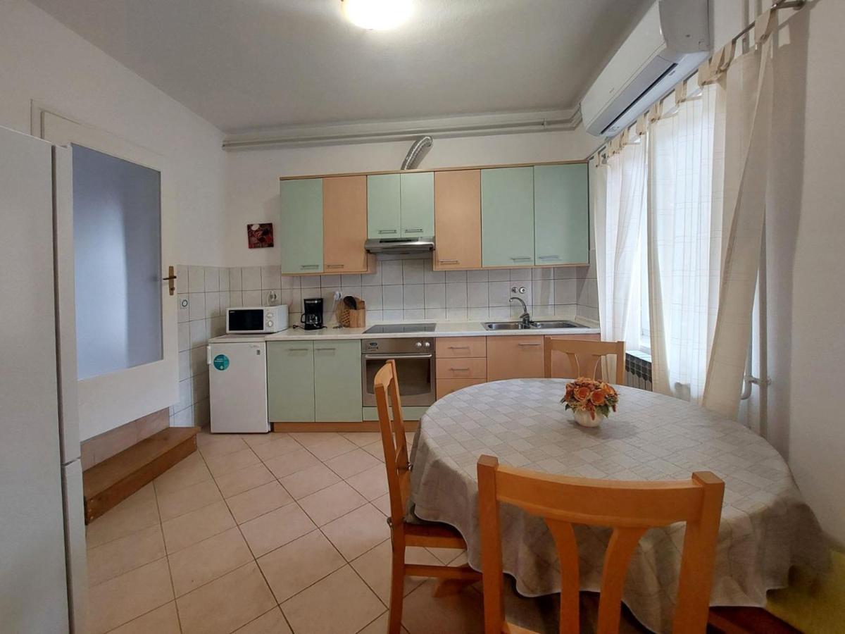 Apartments By The Sea Duga Luka - Prtlog, Labin - 3025 Exterior photo